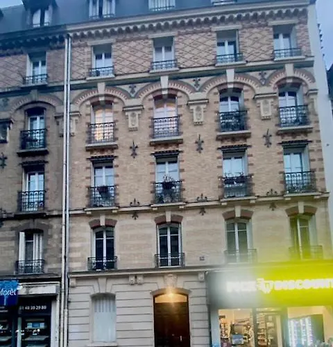 アパート In Paris